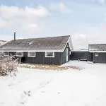 4 Star Holiday Home In Vejers Strand *